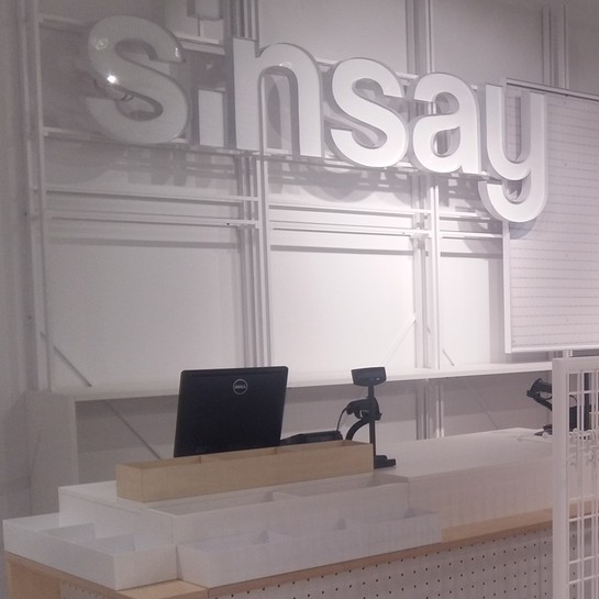 ASalon Sinsay w Pradze przygotowany przez Ergo Store