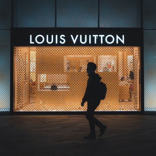 AJakie są największe zalety sklepów stacjonarnych? 