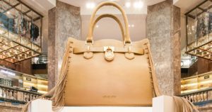 Ewolucja konceptu Michael Kors: lekcja luksusu dla współczesnego handlu